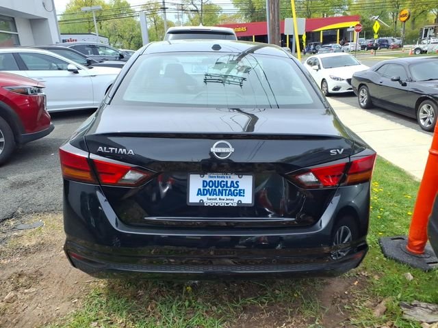 Used 2024 Black Nissan 2.5 SV image 7