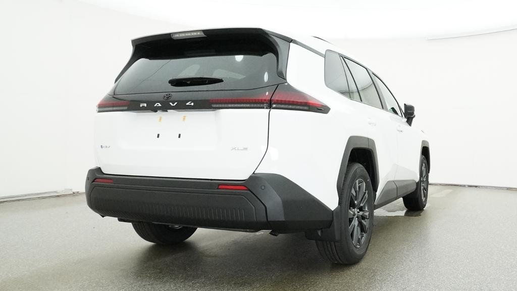 New 2026 Ice Cap Toyota XLE Premium image 21