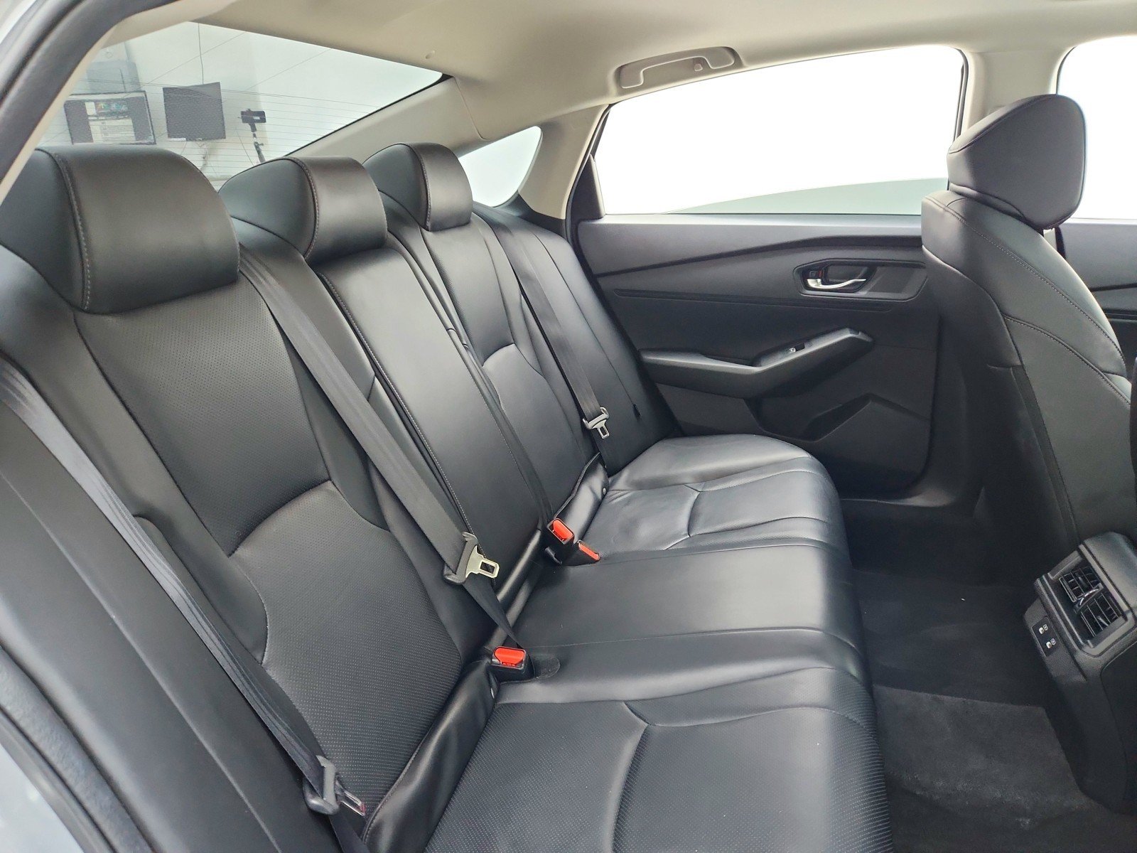 Used 2024 Urban Gray Pearl Honda EX-L image 30