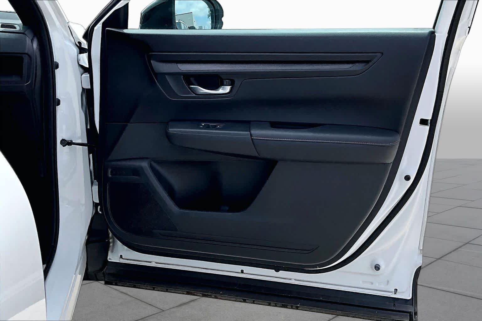 Used 2024 Platinum White Pearl Honda Sport image 22