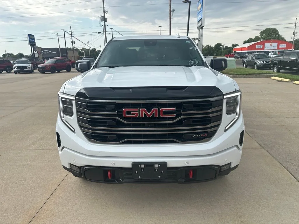 Used 2025 White GMC AT4 image 19