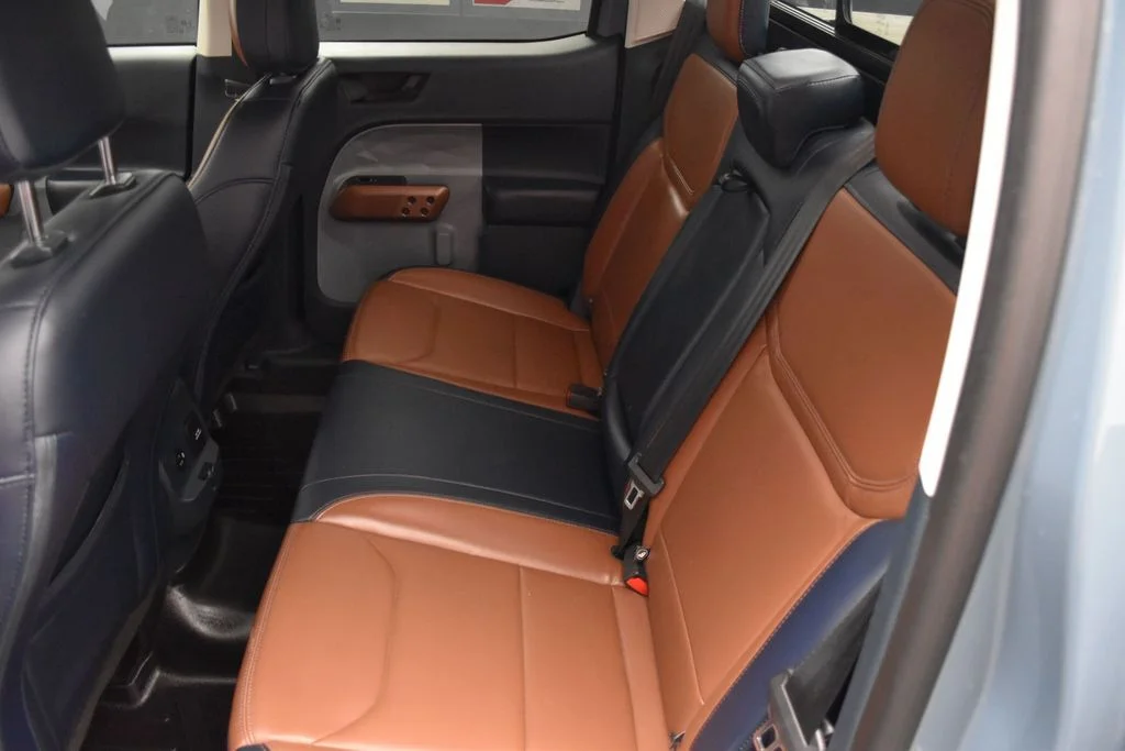 Used 2022 Blue Ford Lariat image 19