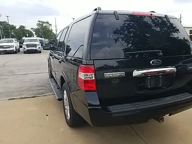 Used 2013 Black Ford Limited image 23