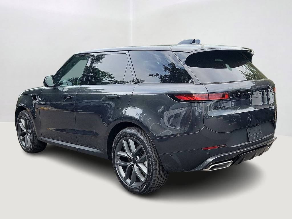 New 2027 Carpathian Grey Land Rover SE image 4