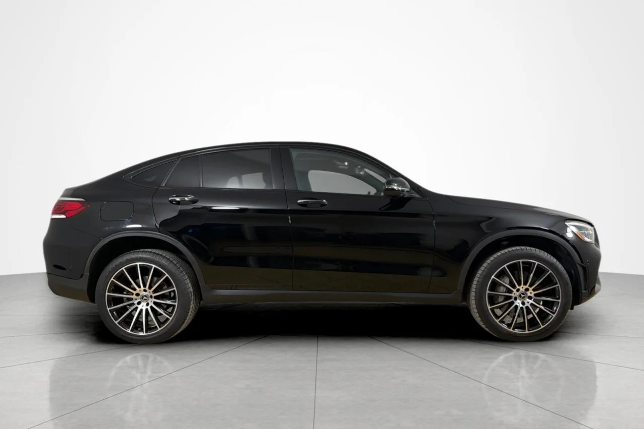Used 2022 Black Mercedes-Benz GLC 300 image 6