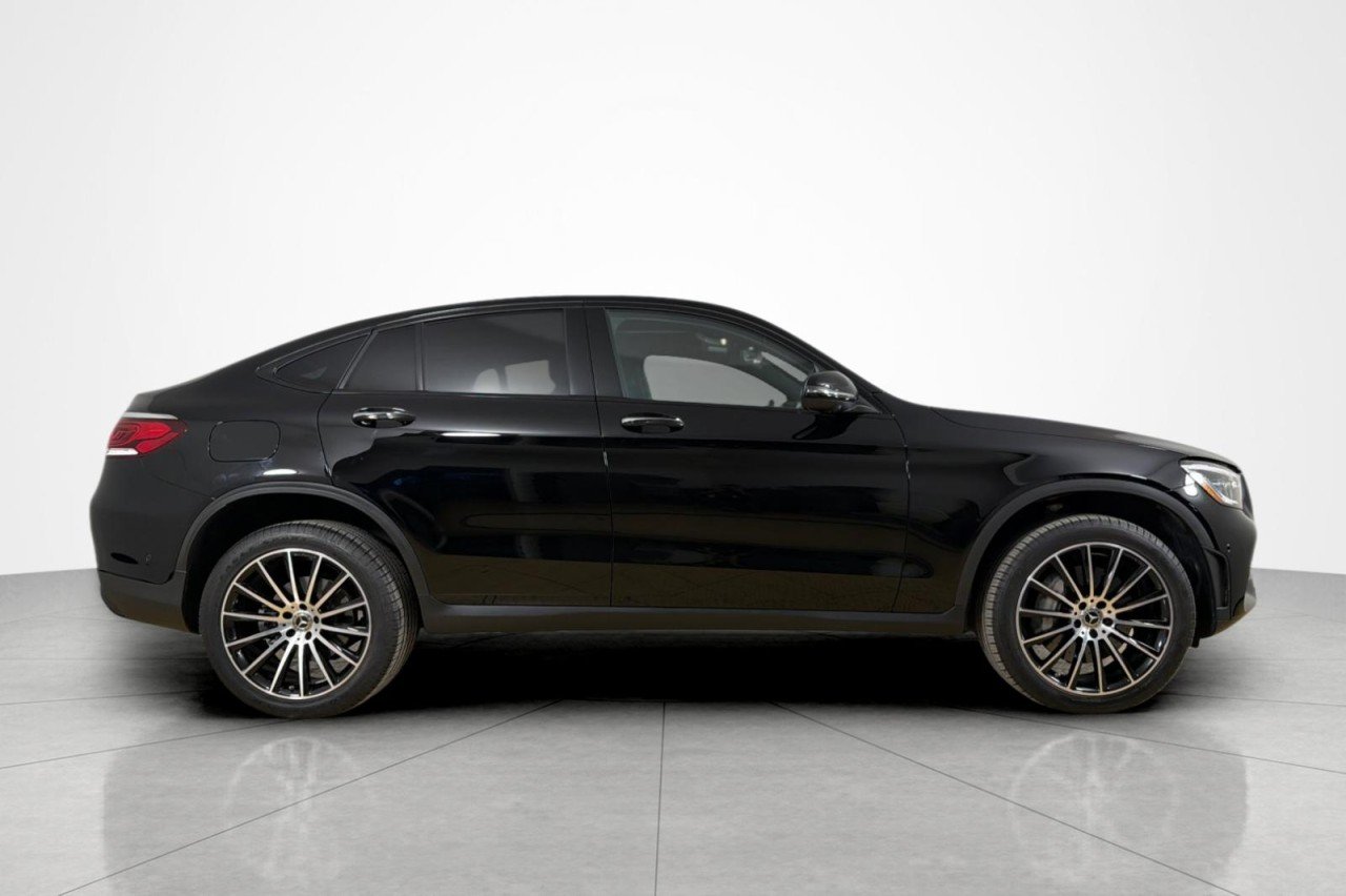 Certified Used 2022 Black Mercedes-Benz GLC 300 image 6