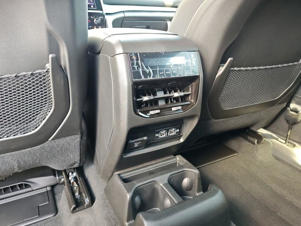 New 2026 Baltic Gray Metallic Clearcoat Jeep Altitude image 32