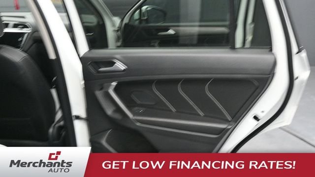 2022 Volkswagen Tiguan SE - Photo 16