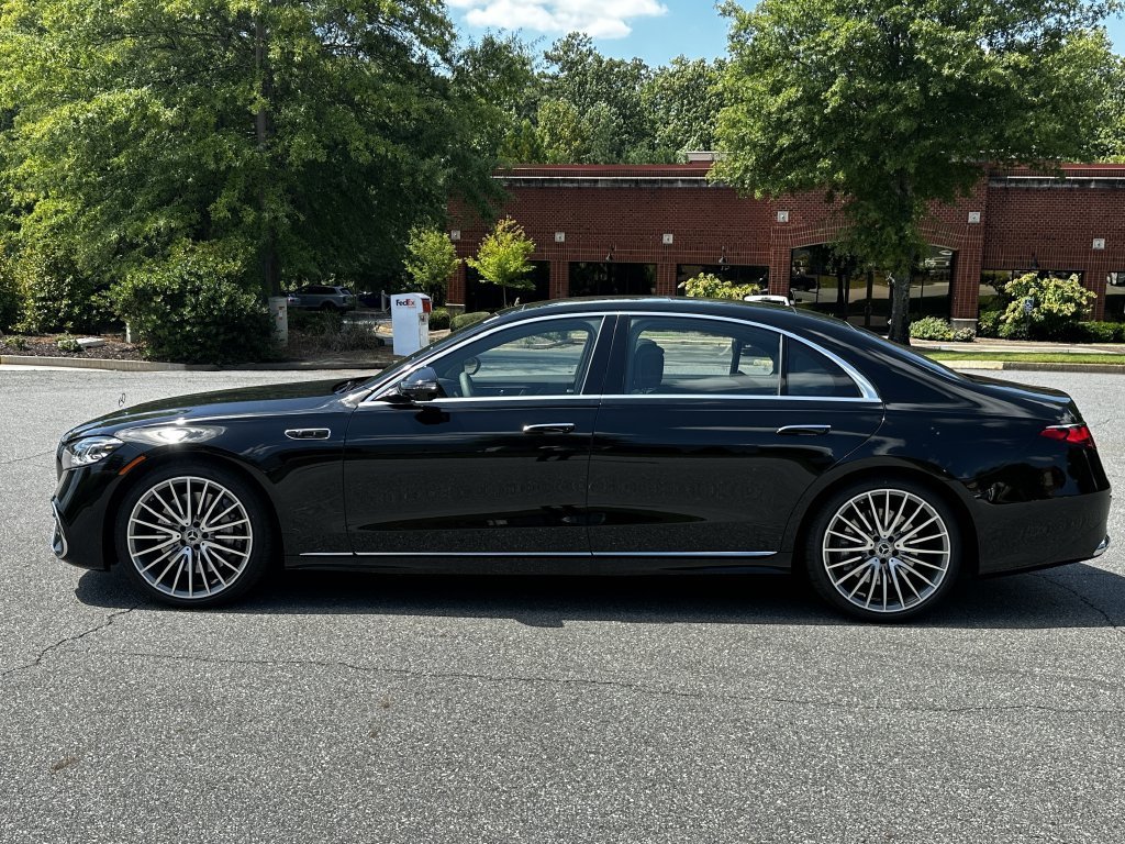 New 2027 Black Mercedes-Benz S 580 image 42