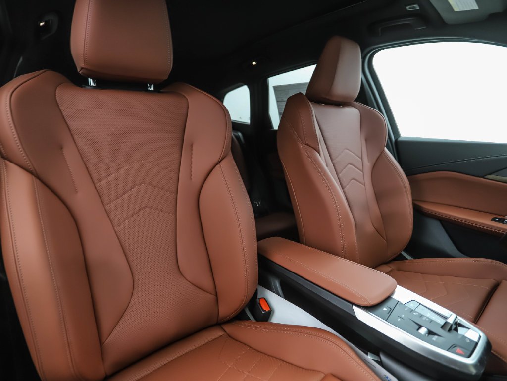 New 2027 Black Sapphire Metallic BMW xDrive28i image 32
