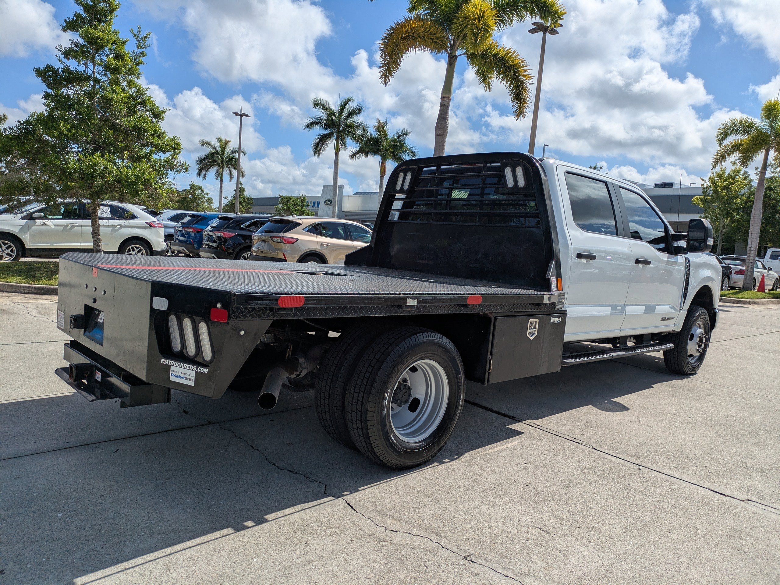 Used 2024 Oxford White Ford XL image 4