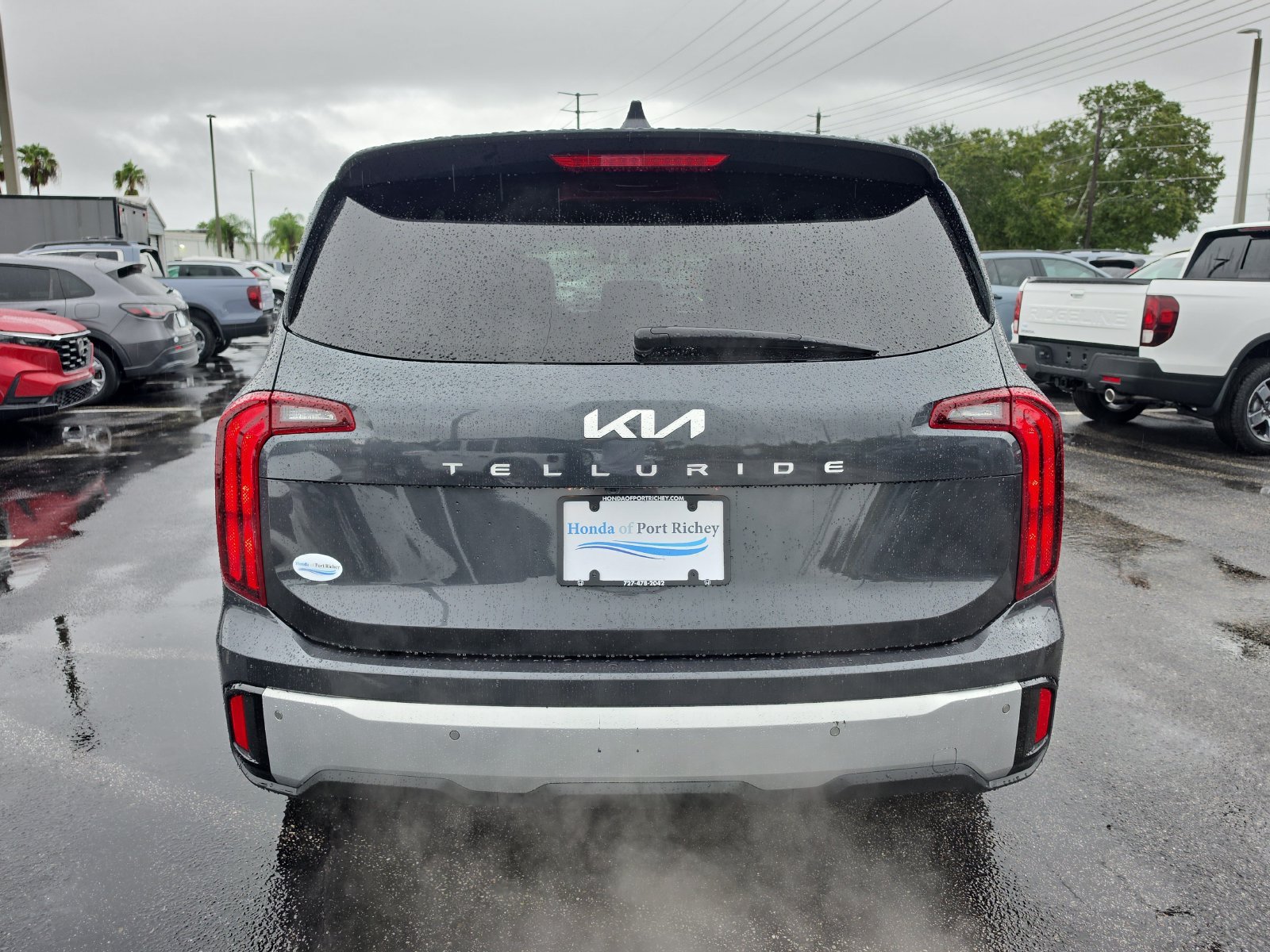 Used 2024 Gray Kia LX image 5