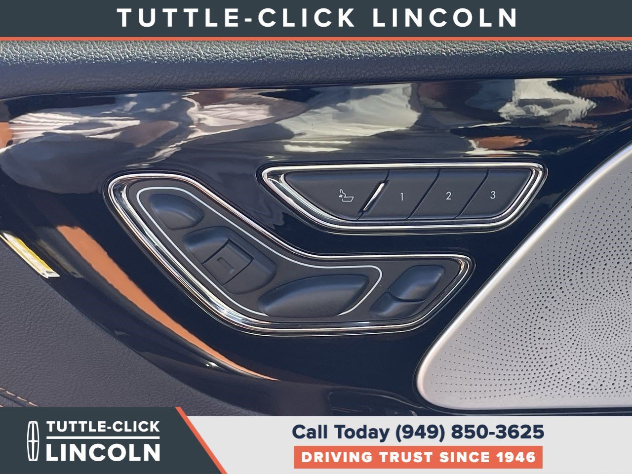 Certified Used 2022 Black Lincoln Black Label Grand Touring image 24