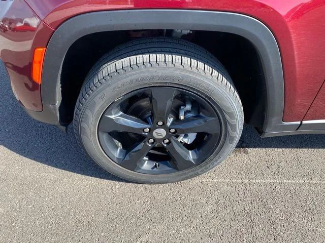 Used 2023 Red Jeep Limited image 9