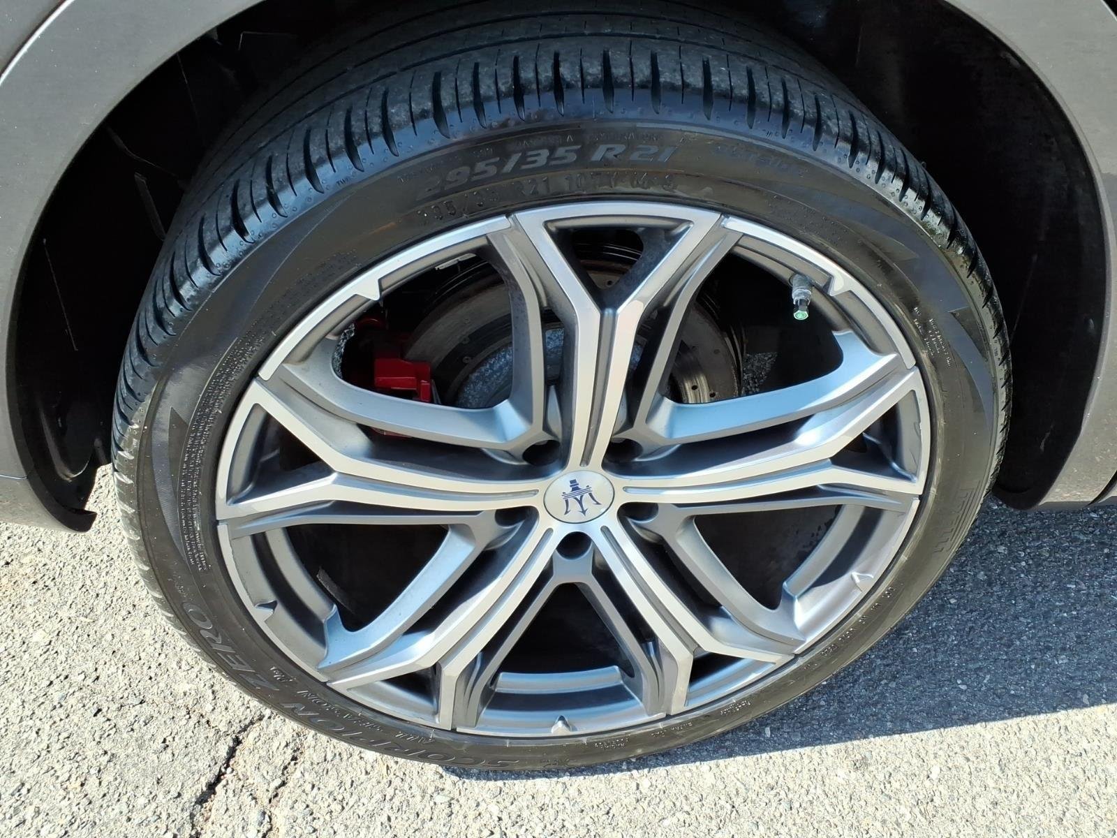 Used 2019 Grigio Metallic Maserati GTS image 12