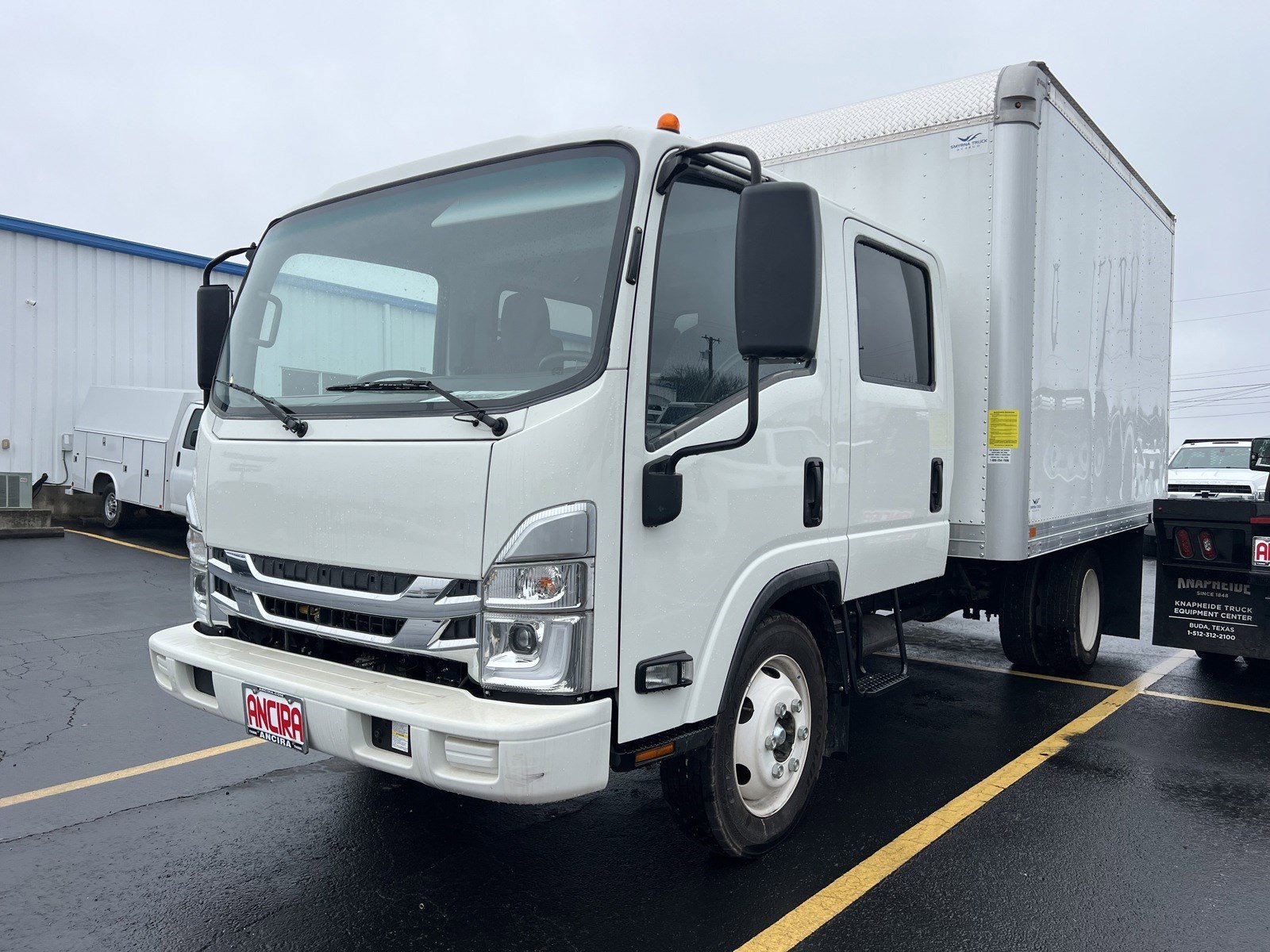 2024 Chevrolet Low Cab Forward 4500 Gas 150" WB Crew Cab's photo