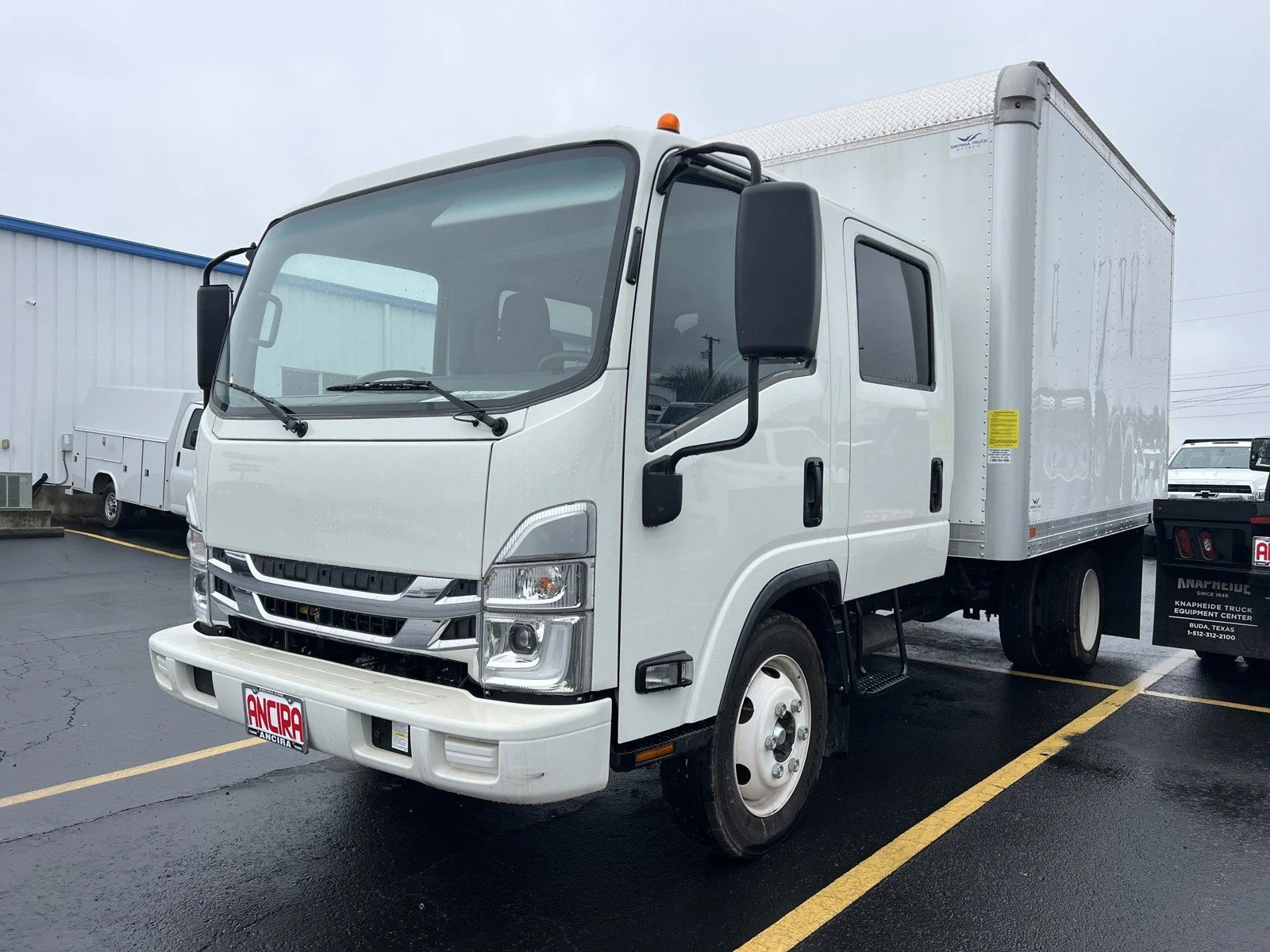 2024 Chevrolet Low Cab Forward 4500 Gas 150" WB Crew Cab's photo