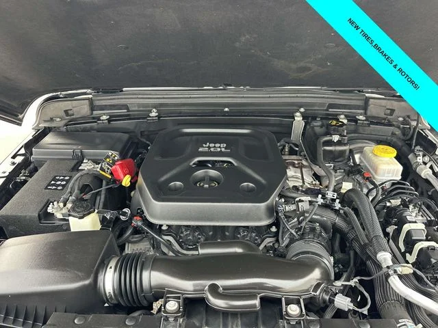 Used 2020 Black Jeep Unlimited Sport image 12