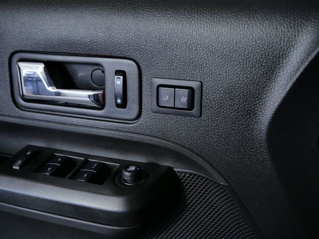 Used 2009 Gray Ford Limited image 24