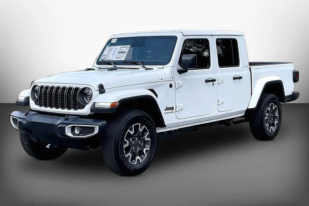 New 2026 Bright White Clearcoat Jeep Sahara image 4