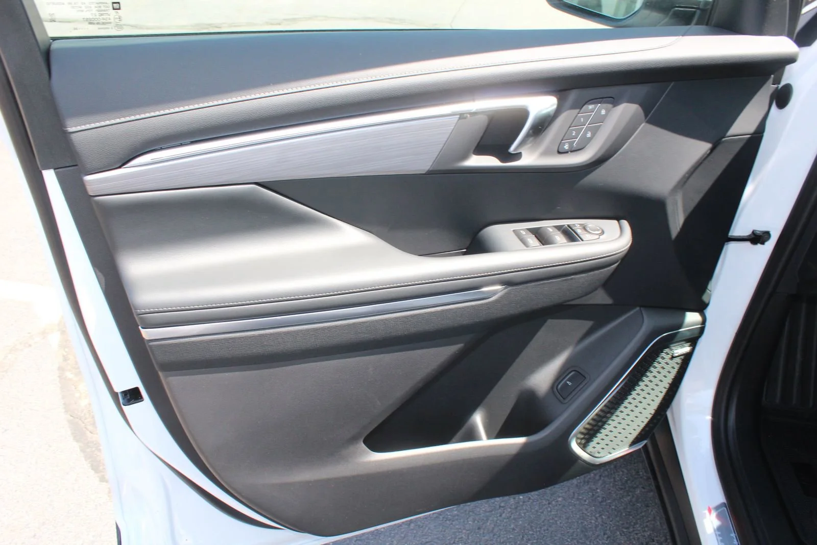 2026 Buick Enclave Preferred - Photo 10