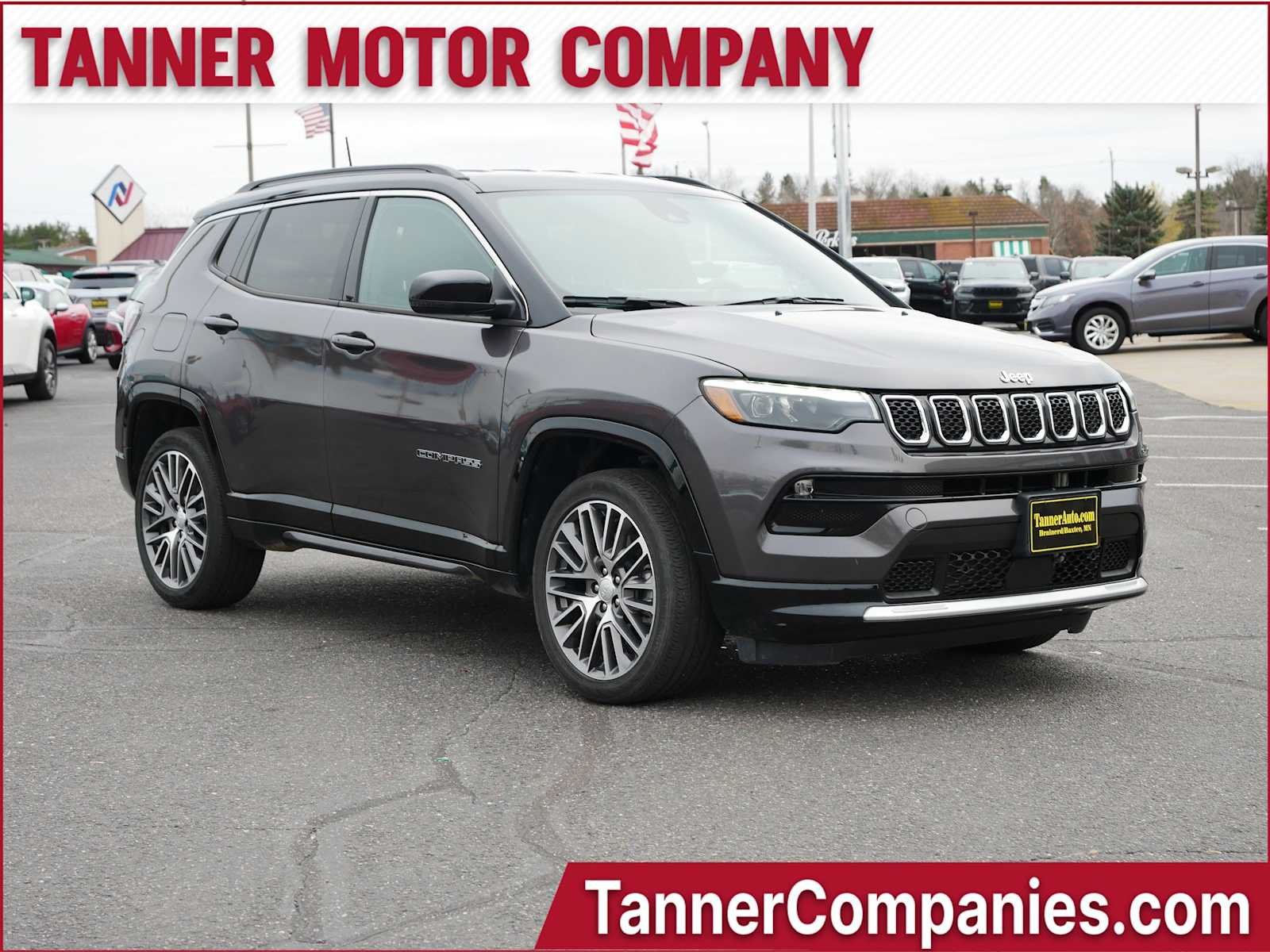 Gray (Granite Crystal Metallic Clearcoat) 2023 Jeep Compass Limited 4WD SUV / Crossover Four-Wheel Drive