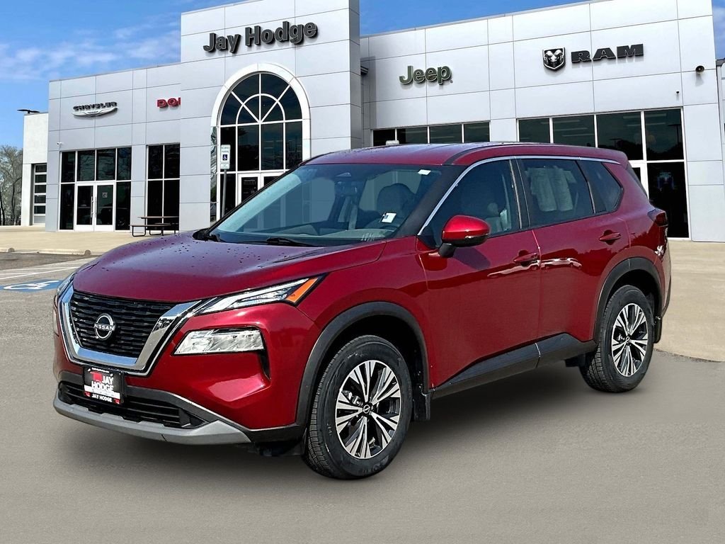 Used 2023 Red Nissan SV image 4