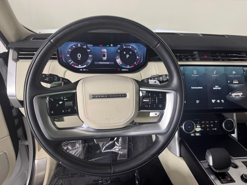 Certified Used 2023 Ostuni White Pearl Land Rover SE image 18