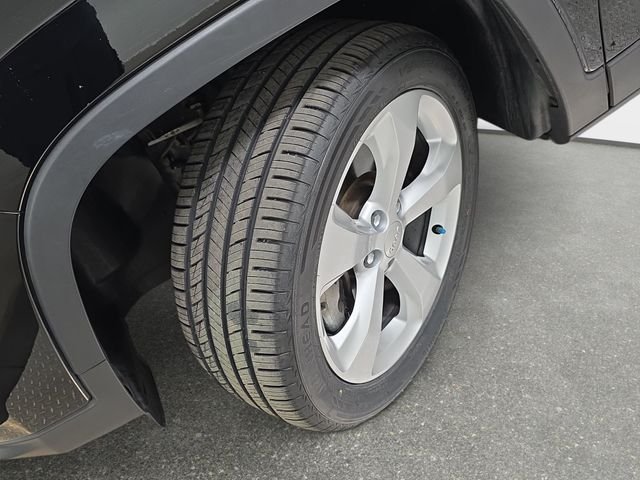 Used 2019 Diamond Black Crystal Pearlcoat Jeep Limited image 29