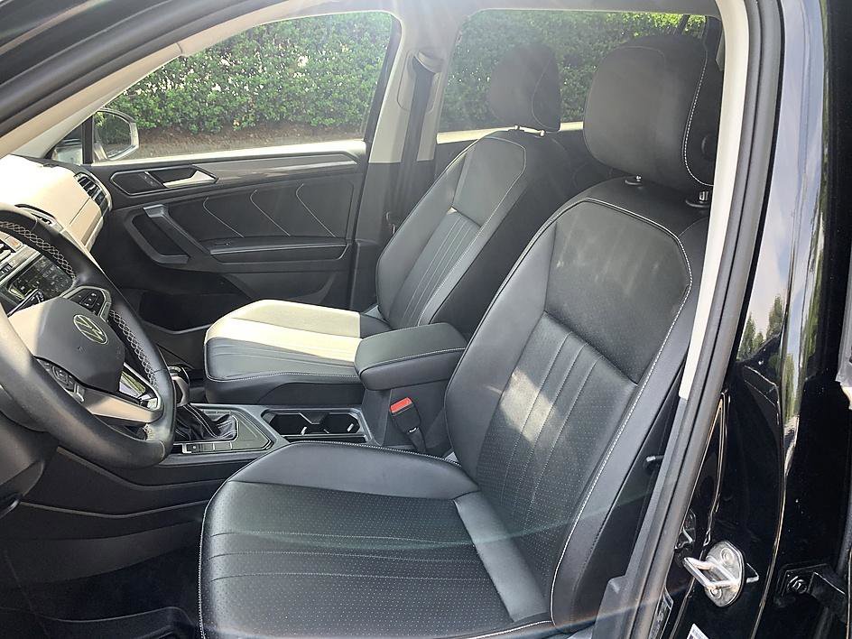 Used 2023 Platinum Gray Metallic Volkswagen SE image 10