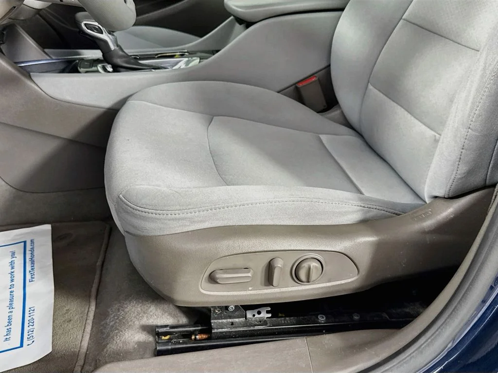 Used 2021 Northsky Blue Metallic Chevrolet LT image 23