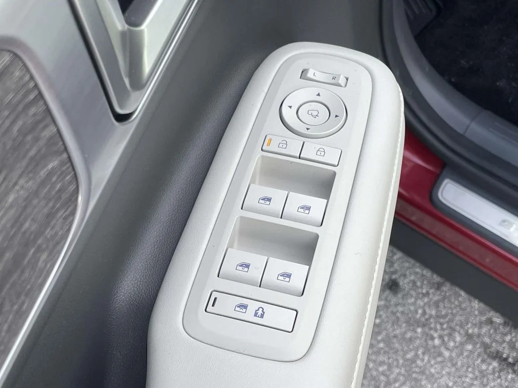 2025 Hyundai Santa Fe Calligraphy - Photo 6