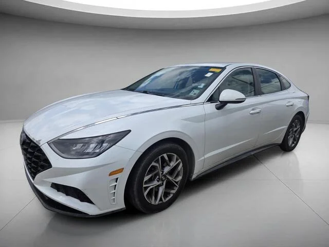Used 2020 Quartz White Hyundai SEL image 1