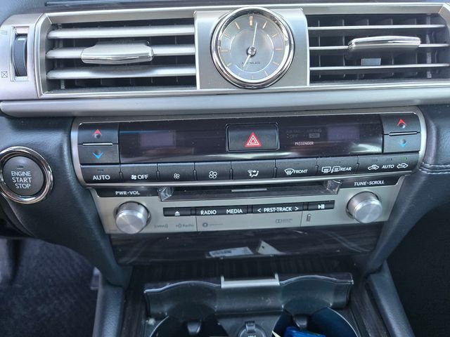 Used 2016 White Lexus 460 image 14