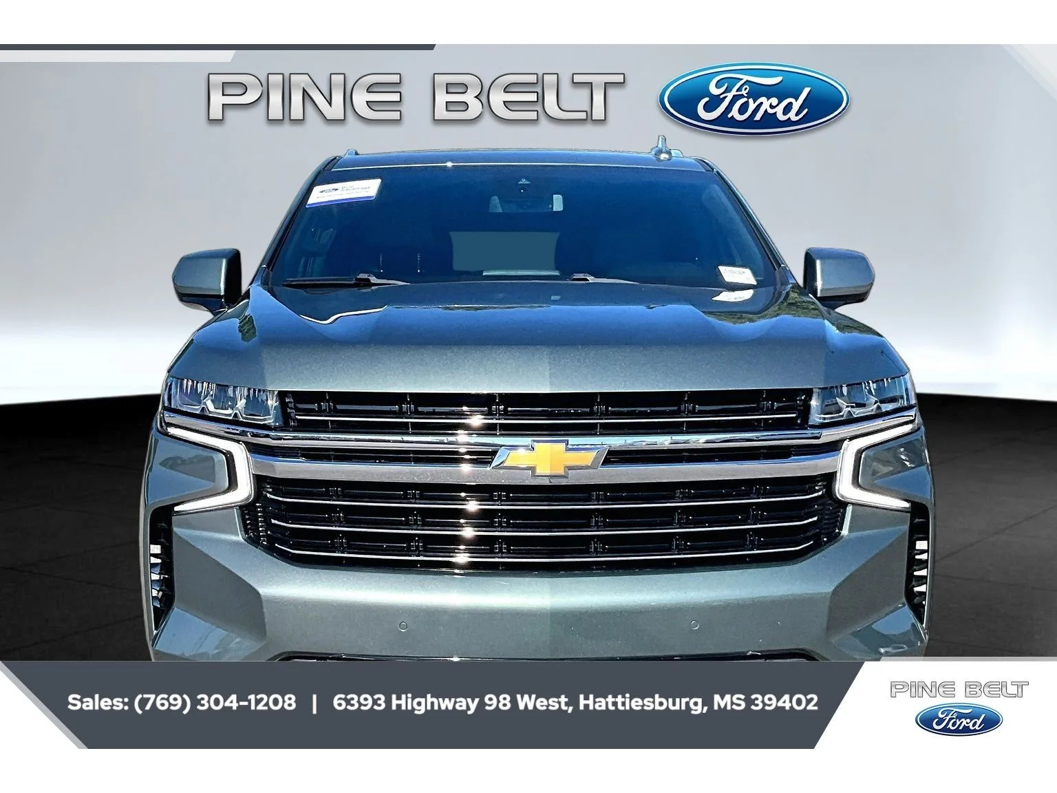 Used 2024 Silver Sage Metallic Chevrolet LT image 3
