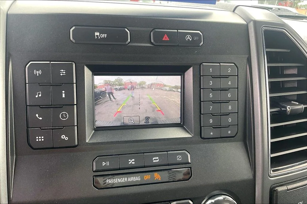 Used 2018 Blue Ford XLT image 20