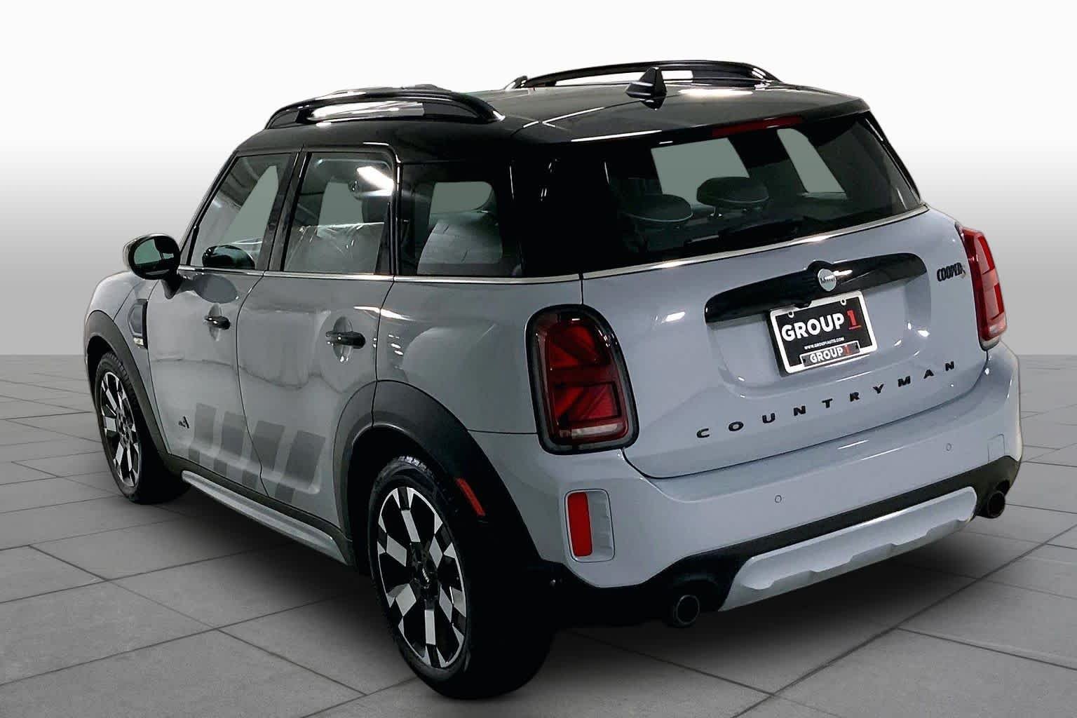 Used 2023 Momentum Grey MINI Cooper S image 11