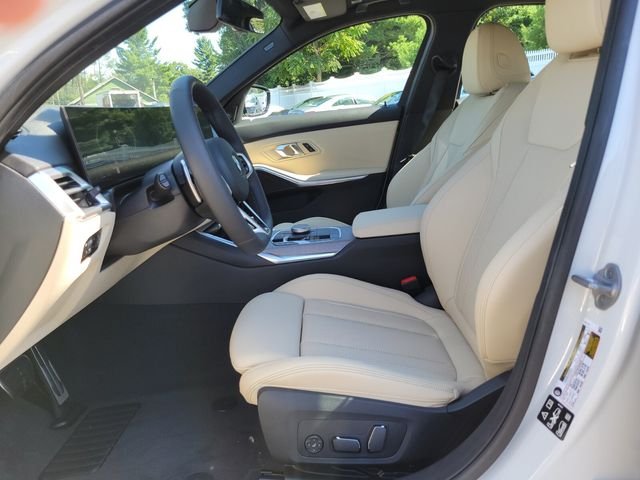 New 2026 White BMW 330i xDrive image 19