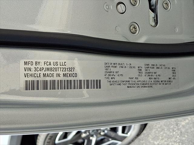 New 2026 Silver Zynith Clear-Coat Exterior Paint Jeep Laredo image 16
