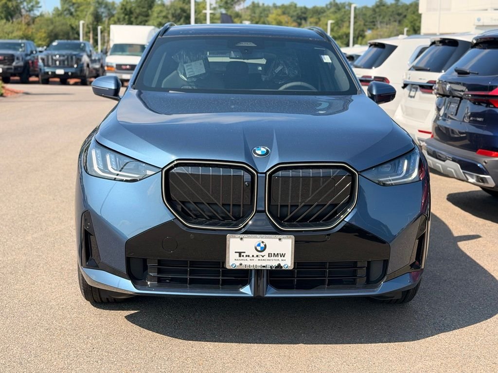 New 2026 Arctic Race Blue metallic BMW 30 xDrive image 2
