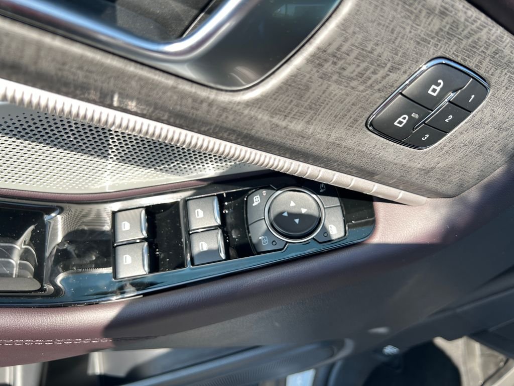 New 2026 White Ford Platinum image 13