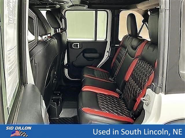 Used 2018 Bright White Clearcoat Jeep Sport S image 18