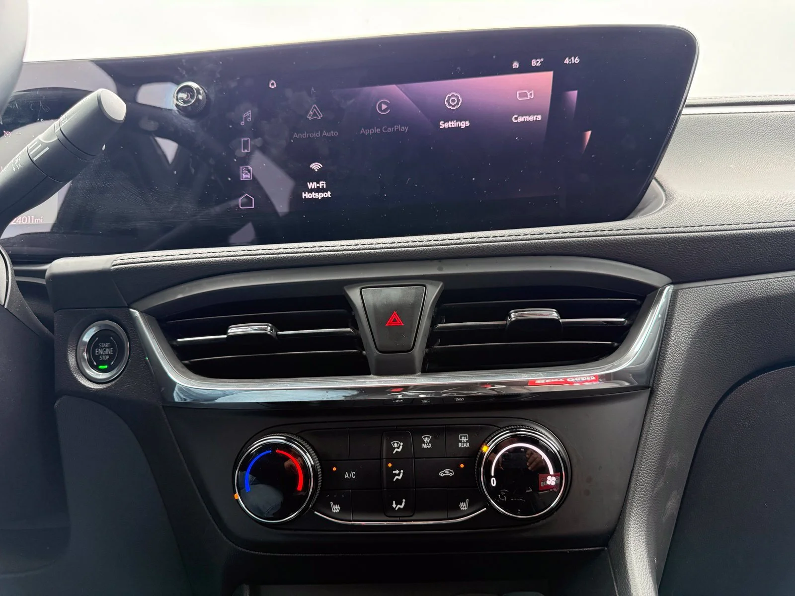 Used 2025 White Buick Preferred image 6