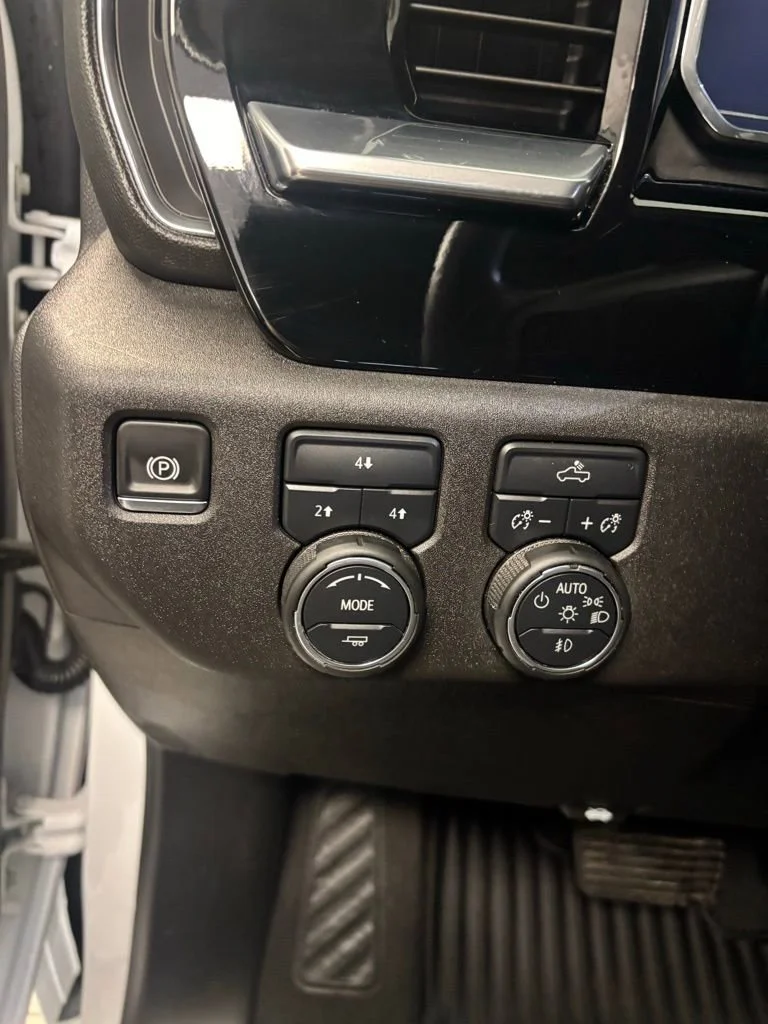 2025 Chevrolet Silverado 2500HD LT - Photo 13