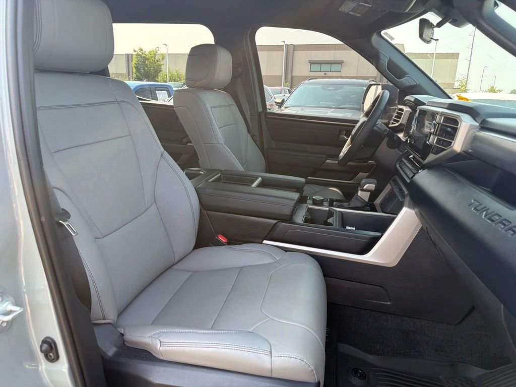 Used 2026  Toyota SR5 image 17
