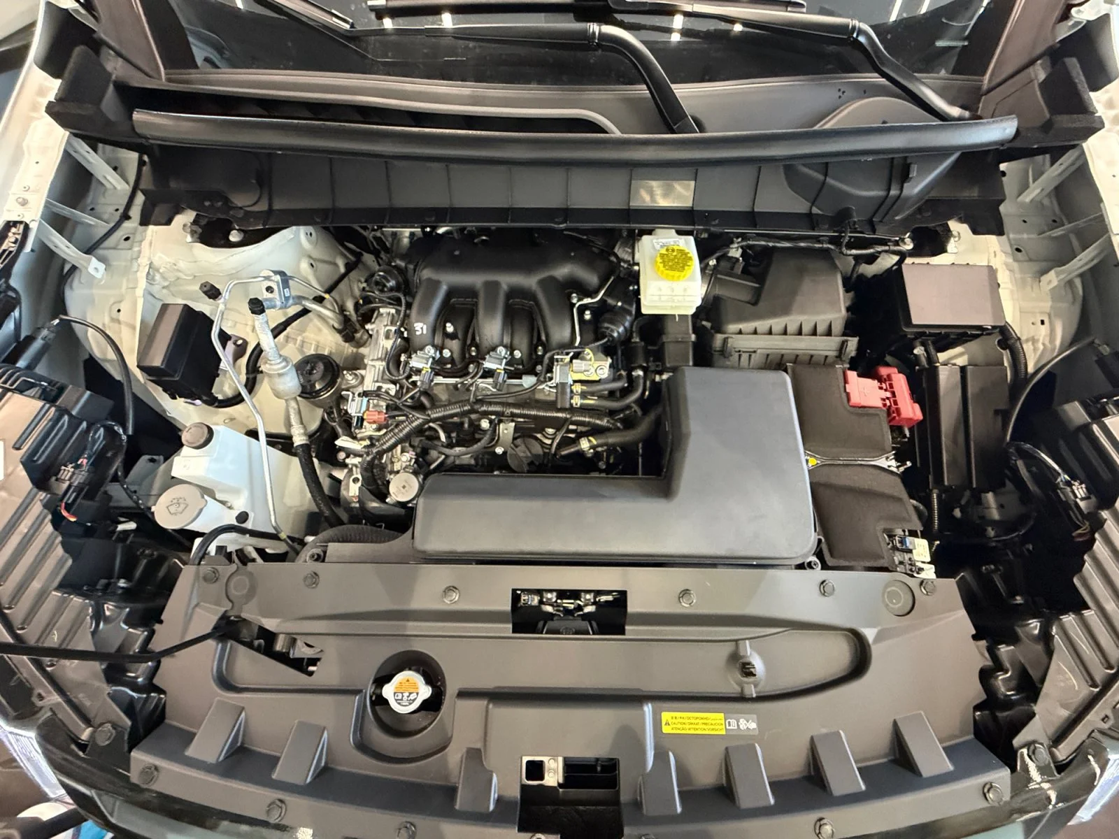 New 2026 Everest White Pearl Tricoat Nissan SL image 14
