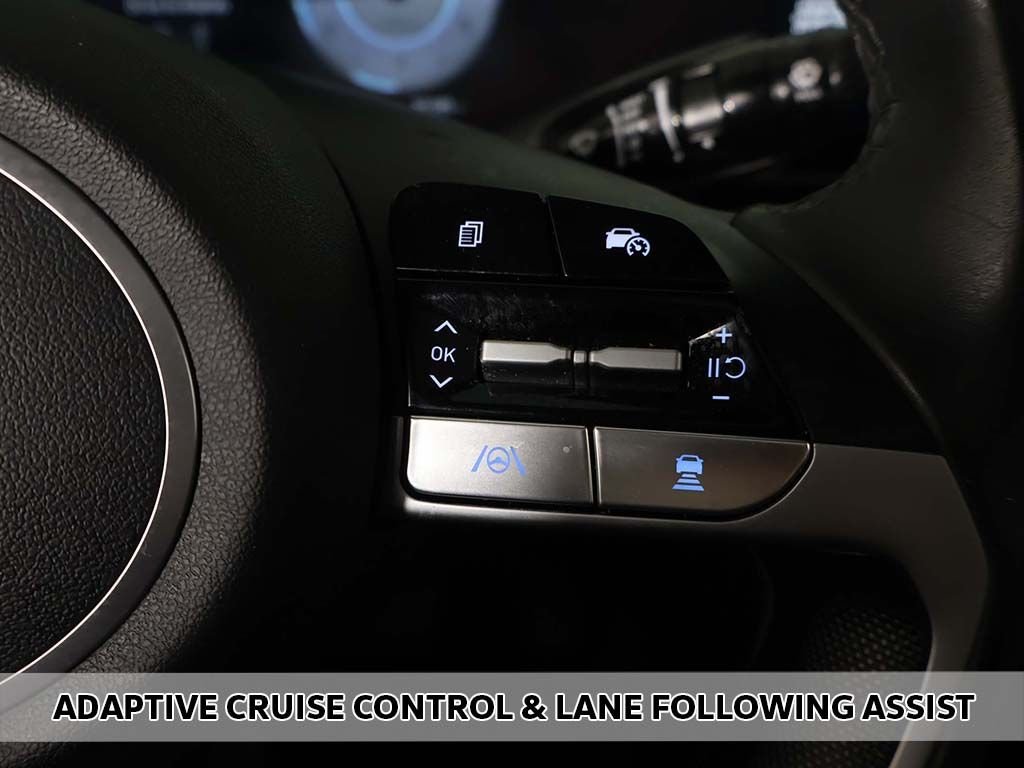 Used 2025 Black Hyundai SEL Convenience image 5