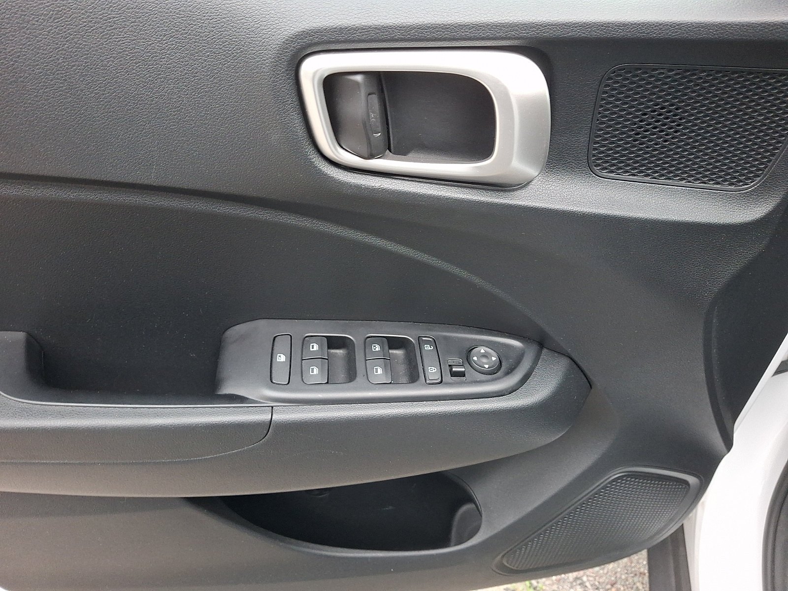 2024 Hyundai Venue SEL - Photo 12
