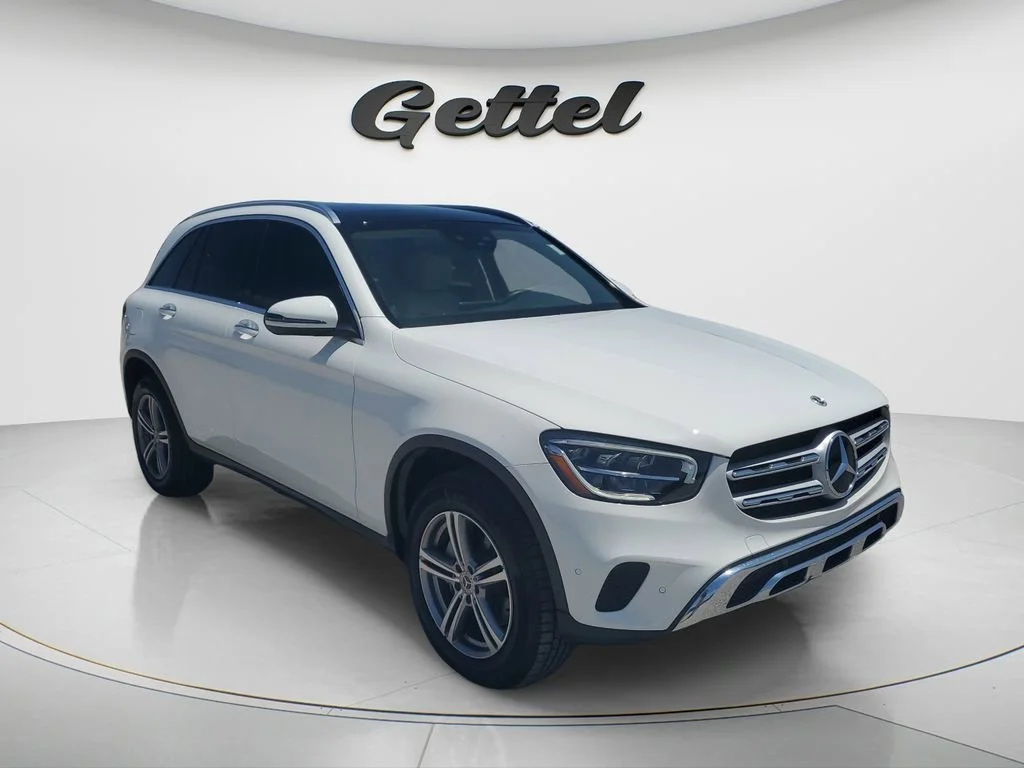 Used 2021 White Mercedes-Benz 4MATIC® SUV image 3