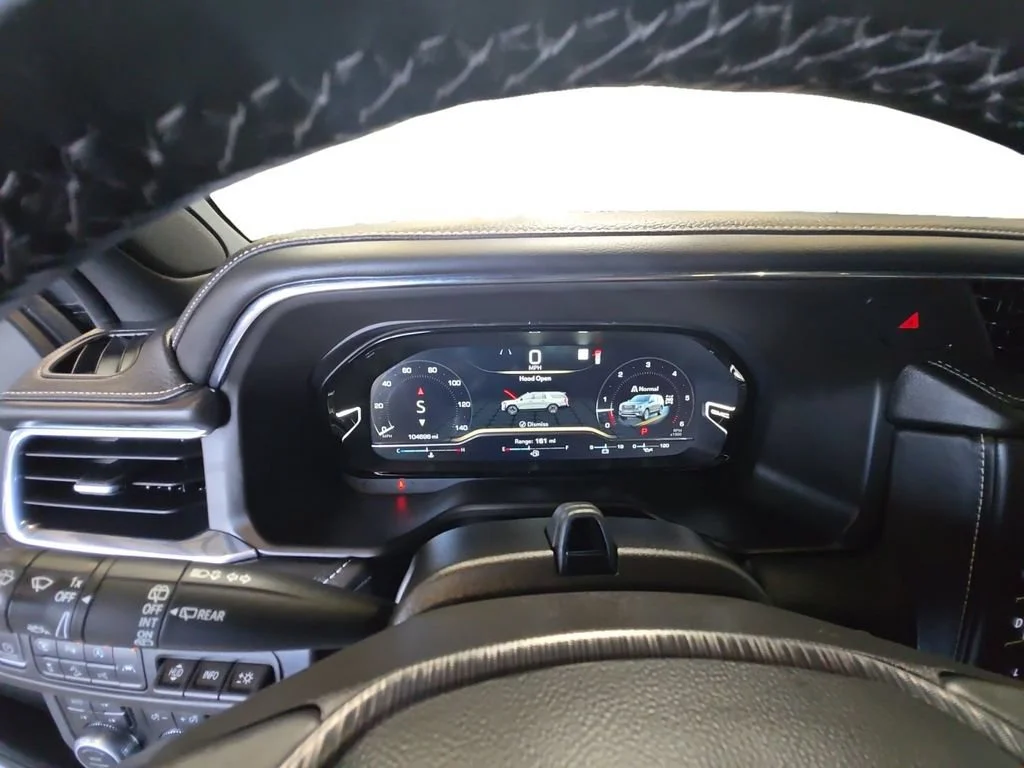 Used 2023 FROSTED PINE METALLIC GMC Denali Ultimate image 20